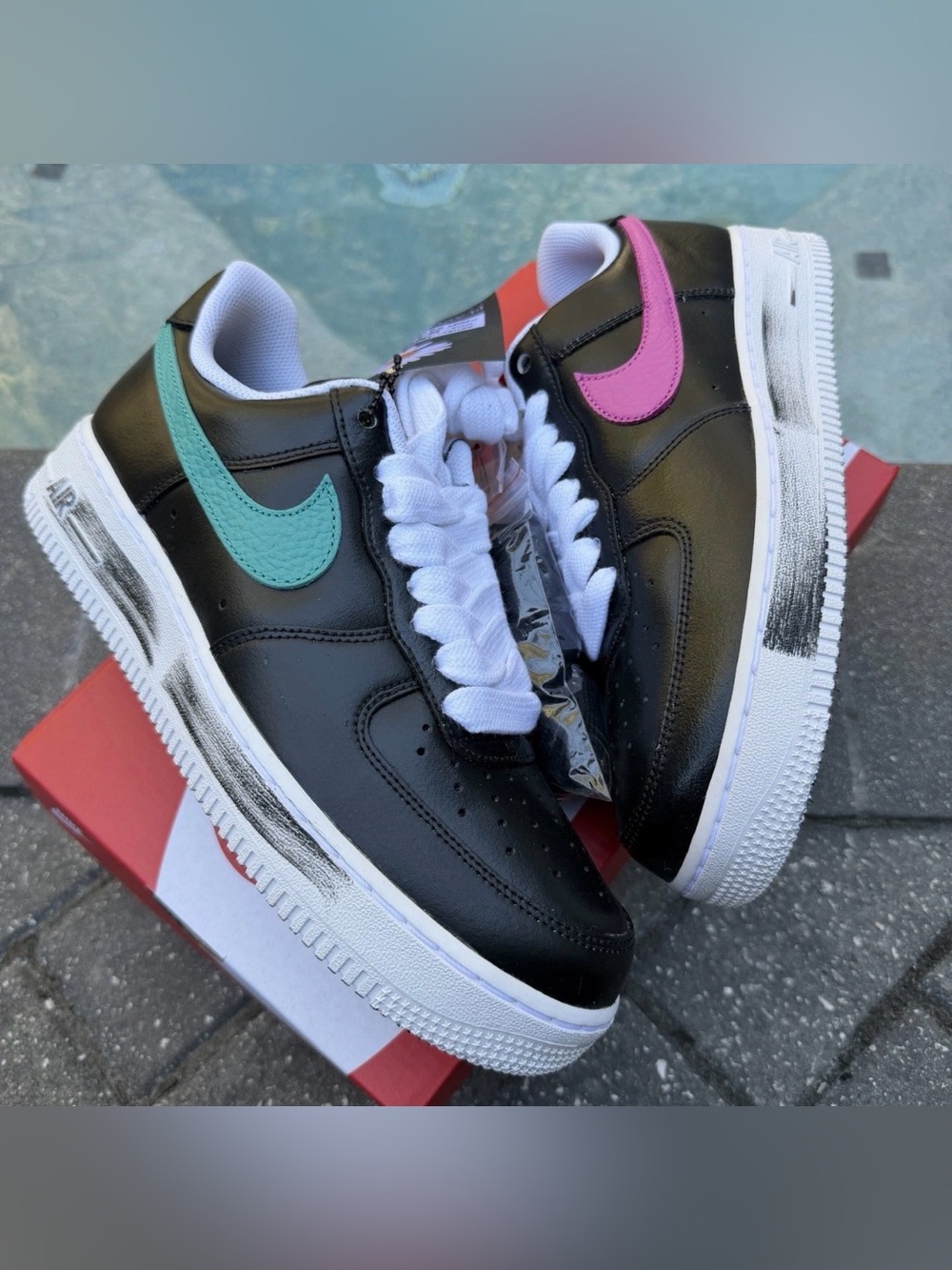 MEN SIZE 9.5 NIKE AIR FORCE 1 ’07 X G-DRAGON PAR NOISE 3.0